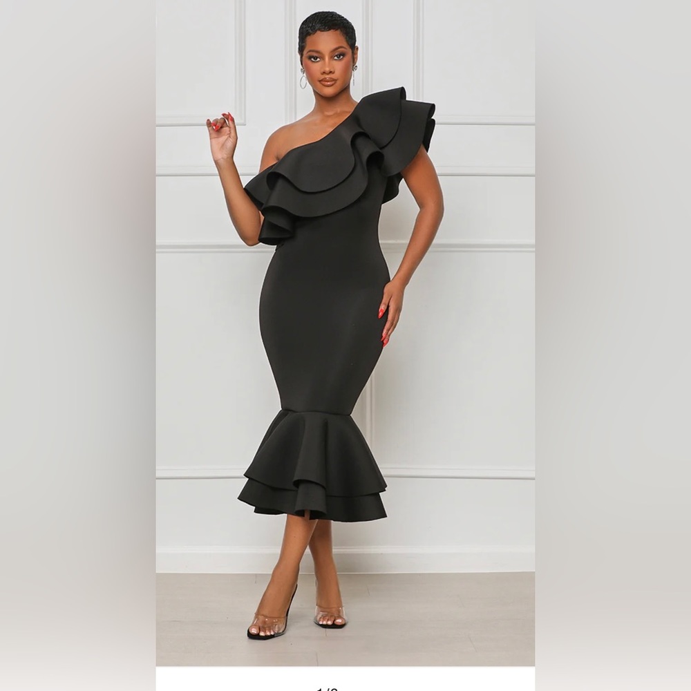Ladies Black Peplum Scuba Dress Size XL Great for Weddings or Prom